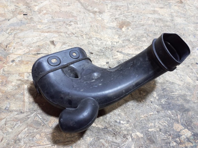 Воздухозаборник TLX 14-17 2015 Седан 2.4 Воздухозаборник TLX 14-17 2015 Седан 2.4