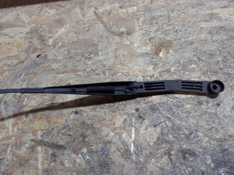 Поводок стеклоочистителя передний правый FORESTER SG 02-07 2007 SG 2.5 EJ253