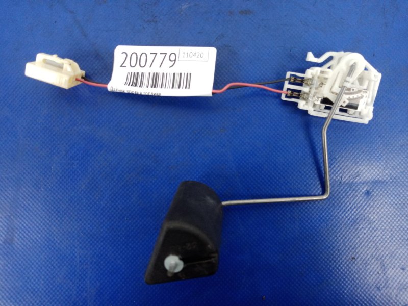 Датчик уровня топлива TOYOTA VENZA 09-16 2013 GGV10 3.5 2GR-FE 83320-0T010 Б/У