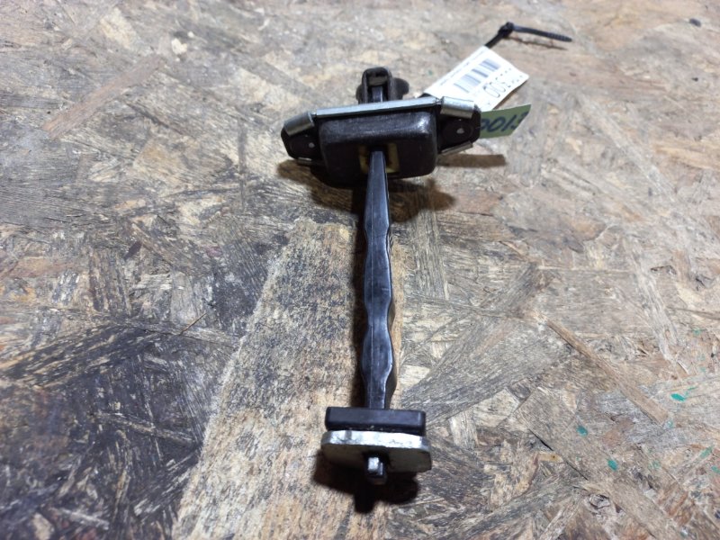 Ограничитель двери передний правый KIA SOUL PS 13-19 2014 PS 2.0 79390-B2000 Б/У