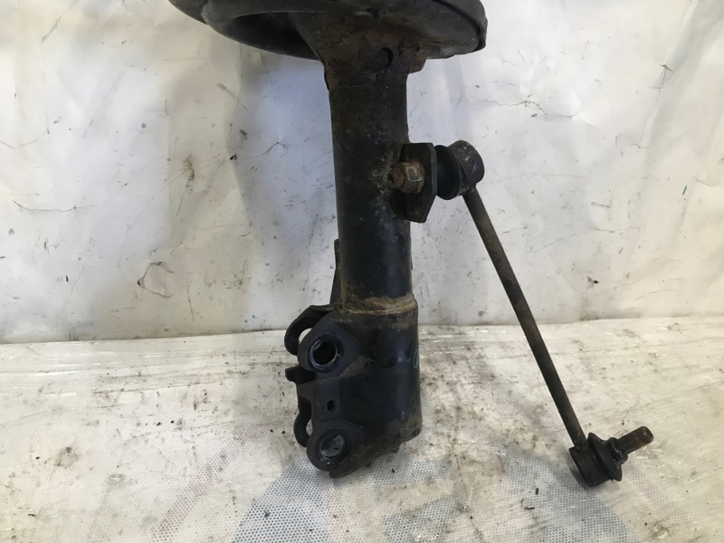 Амортизатор передний левый CAMRY 40 06-11 2009 Седан 2.4