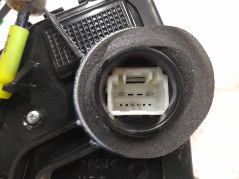 Замок двери передний правый CAMRY 40 06-11 2010 40 2.4 2AZ-FE Замок двери передний правый CAMRY 40 06-11 2010 40 2.4 2AZ-FE