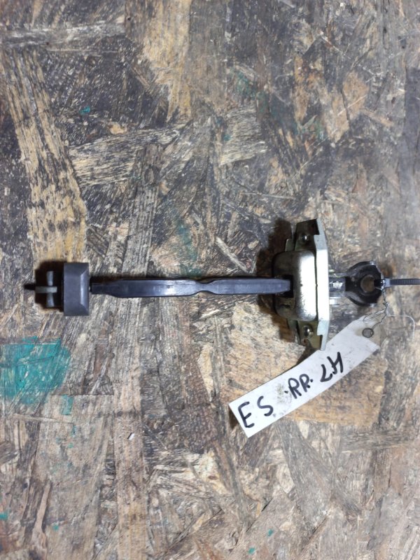 Запчасть ограничитель двери задний левый LEXUS ES350 06-12 2006 Седан 3.5 68640-33080 Б/У Ограничитель двери задний левый LEXUS ES350 06-12 2006 Седан 3.5 68640-33080 Б/У