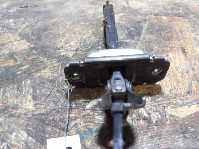 Ограничитель двери задний левый ELANTRA MD 10-15