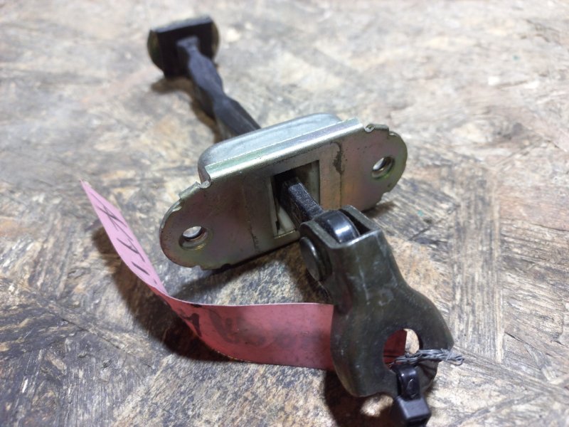 Ограничитель двери задний правый ALTIMA L32 07-12