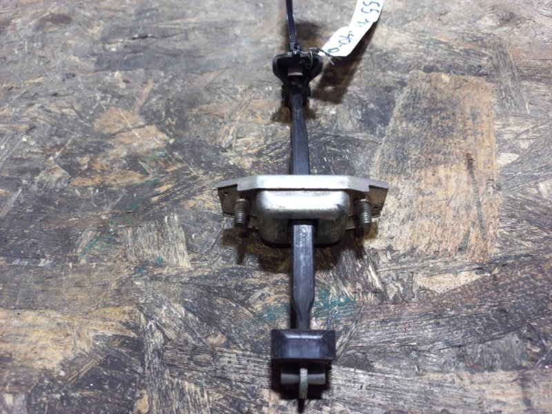 Ограничитель двери задний левый TOYOTA CAMRY 40 06-11 Б/У