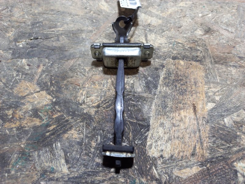 Ограничитель двери задний левый HYUNDAI SONATA LF 2014- 2017 Седан 2.4 79480-C1010 Б/У