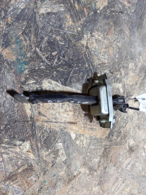 Запчасть ограничитель двери задний правый TOYOTA RAV4 05-12 68630-42030 Б/У Ограничитель двери задний правый TOYOTA RAV4 05-12 68630-42030 Б/У