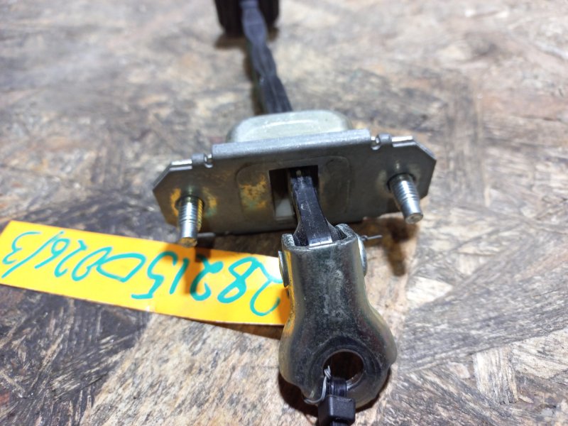 Ограничитель двери задний правый FORESTER 12-19