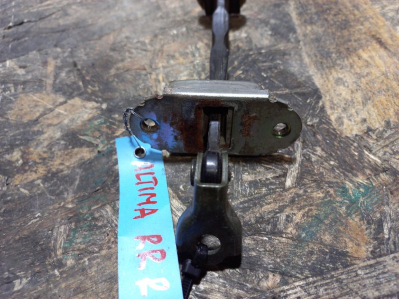 Ограничитель двери задний правый ALTIMA L32 07-12 2010 Седан 2.5