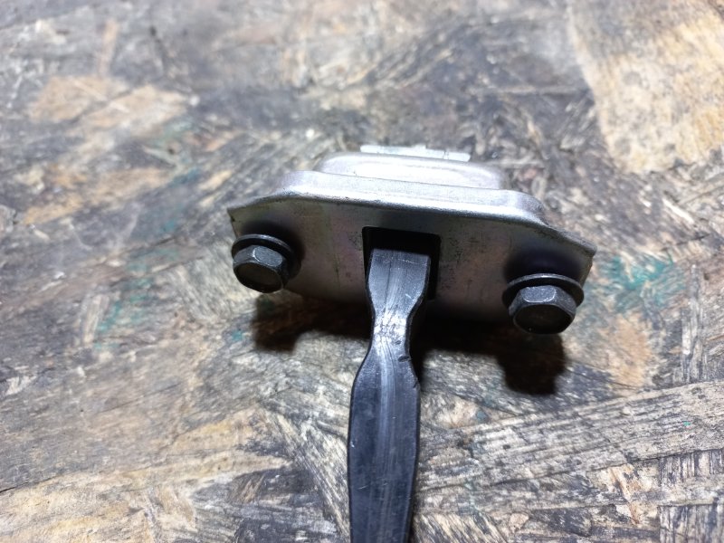 Ограничитель двери задний левый SENTRA B17 12-21 2013 Седан 1.8