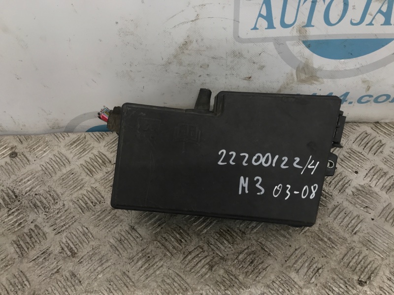 Блок предохранителей моторный отсек MAZDA 3 BK 03-08 Б/У