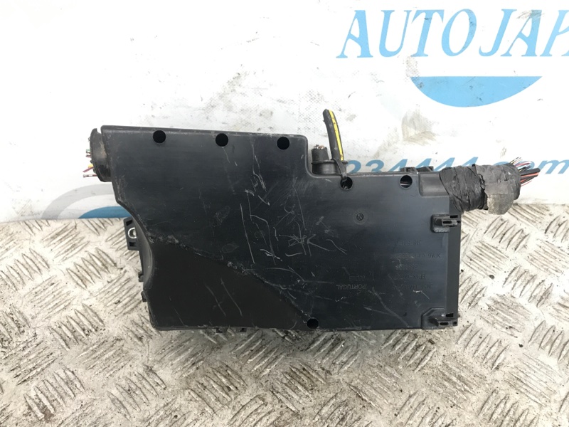 Блок предохранителей моторный отсек 3 BK 03-08