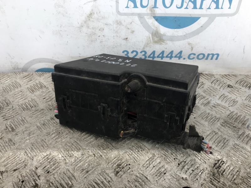 Блок предохранителей моторный отсек MAZDA 3 BK 03-08