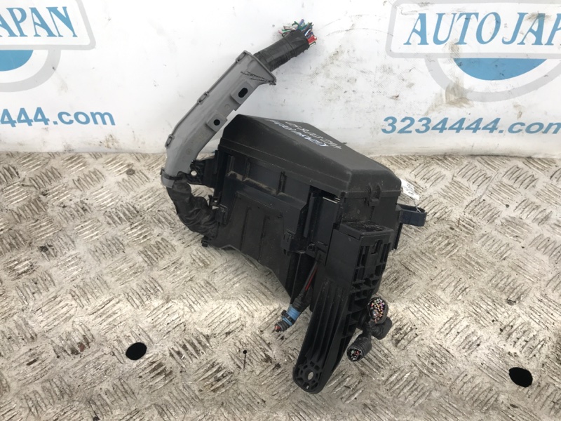 Блок предохранителей моторный отсек SUZUKI KIZASHI 09-14 RE91 J24B