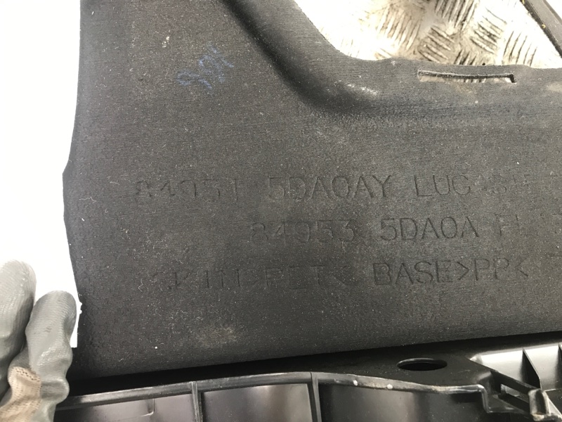 Обшивка багажника левая QX30 16-20 2017 Внедорожник 2.0 20PET