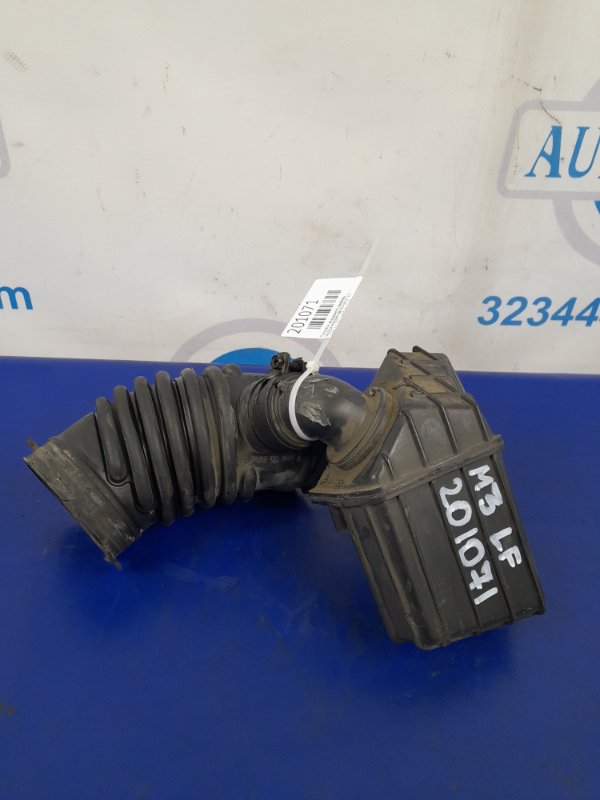 Патрубок воздушного фильтра MAZDA 3 BK 03-08 LF 2.0 LF50-13-221 Б/У