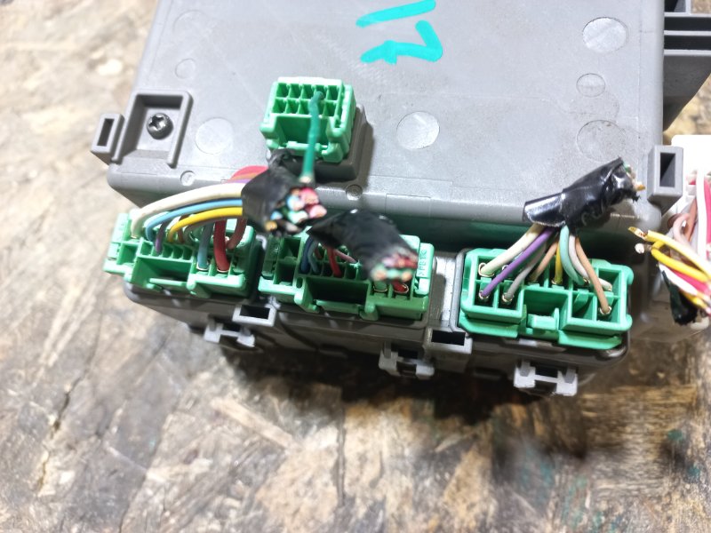 Блок предохранителей салон TLX 14-17 Седан