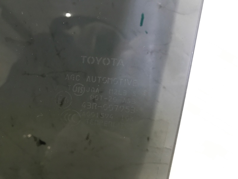 Стекло двери заднее левое TOYOTA RAV4 05-12 Внедорожник 2.0 1AZ-FSE