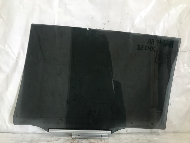 Стекло двери заднее правое TOYOTA RAV4 05-12 Внедорожник 2.0 1AZ-FSE