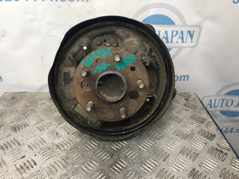 Запчасть ступица задняя правая TOYOTA CAMRY 30 02-06 Б/У Ступица задняя правая TOYOTA CAMRY 30 02-06 Б/У