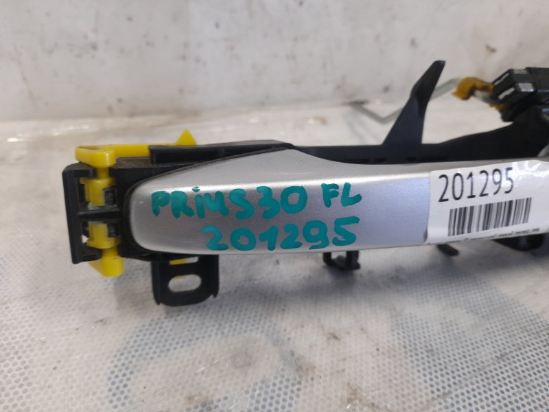 Ручка двери наружная передняя левая PRIUS - 30 09-17 2010 Хэтчбек 1.8 2ZR-FXE Ручка двери наружная передняя левая PRIUS - 30 09-17 2010 Хэтчбек 1.8 2ZR-FXE