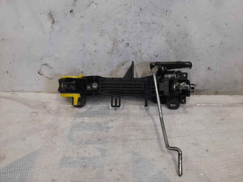 Ручка двери наружная передняя правая TOYOTA PRIUS - 30 09-17 Хэтчбек 1.8 2ZR-FXE Ручка двери наружная передняя правая TOYOTA PRIUS - 30 09-17 Хэтчбек 1.8 2ZR-FXE