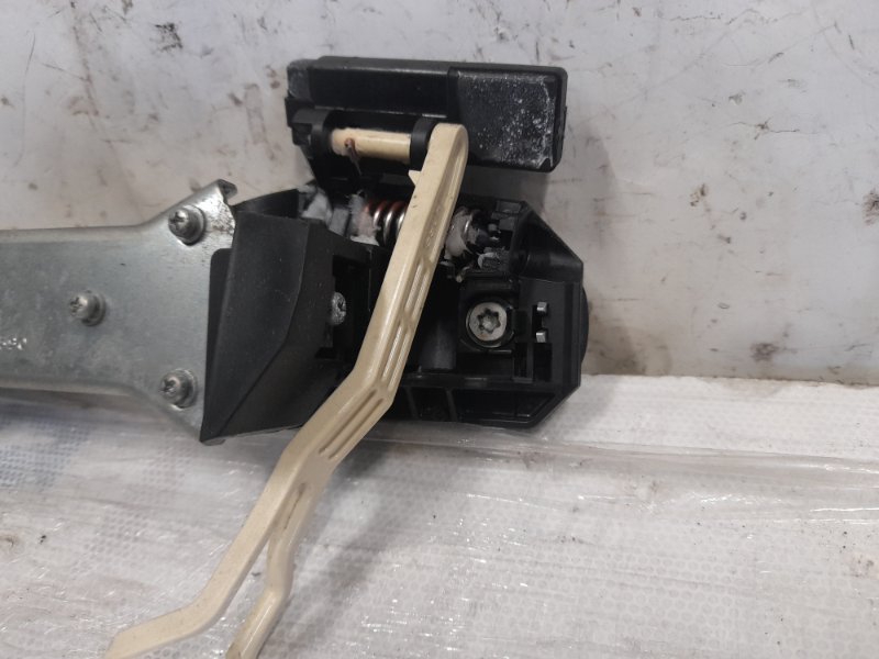 Ручка двери наружная задняя правая PRIUS - 30 09-17 2010 Хэтчбек 1.8 2ZR-FXE Ручка двери наружная задняя правая PRIUS - 30 09-17 2010 Хэтчбек 1.8 2ZR-FXE