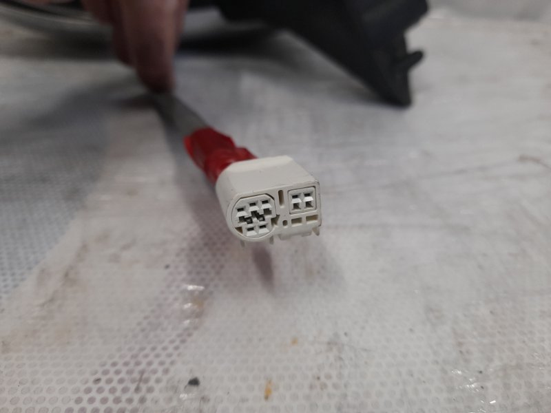 Зеркало левое PRIUS - 30 09-17 2010 Хэтчбек 1.8 2ZR-FXE