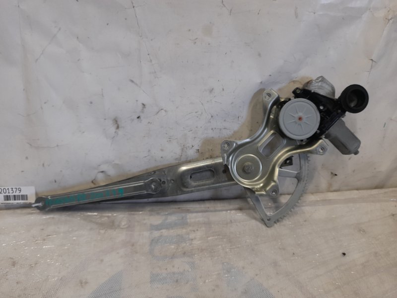 Стеклоподъемник задний правый TOYOTA PRIUS - 30 09-17 2010 Хэтчбек 1.8 2ZR-FXE 69801-52070 Б/У
