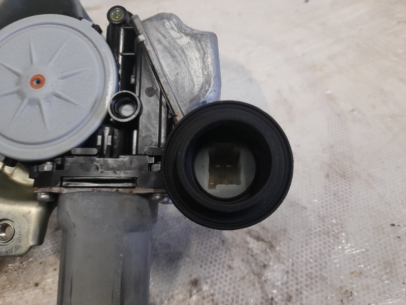 Стеклоподъемник задний правый TOYOTA PRIUS - 30 09-17 Хэтчбек 1.8 2ZR-FXE