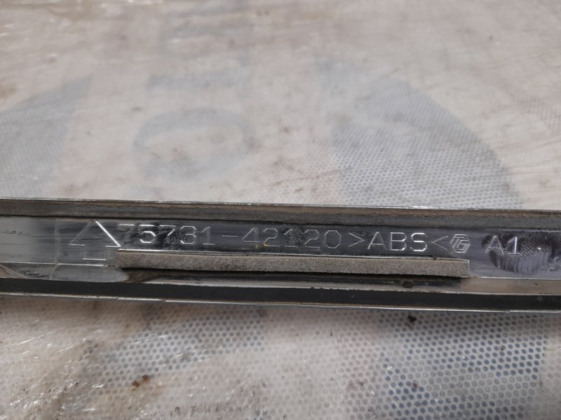 Молдинг двери передний правый RAV4 05-12 2010 Внедорожник 2.0 1AZ-FSE