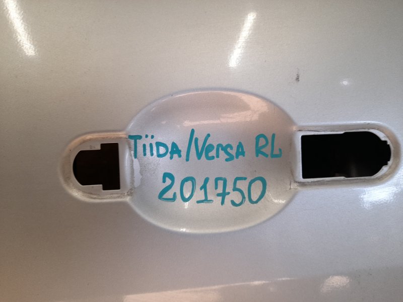Дверь задняя левая TIIDA/VERSA C11 04-11 2011 Седан 1.8 MR18DE
