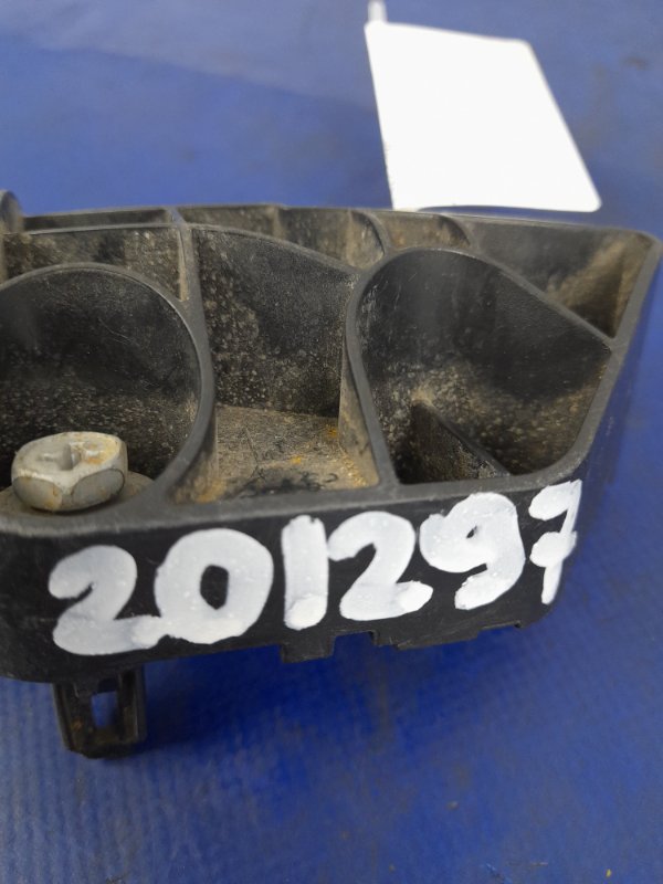 Кронштейн заднего бампера задний левый COROLLA 150 06-13 Кронштейн заднего бампера задний левый COROLLA 150 06-13