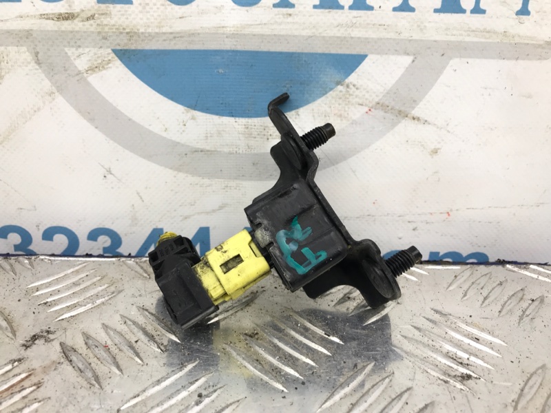 Датчик удара передний правый SUBARU FORESTER SG 02-07 98231SA040 Б/У