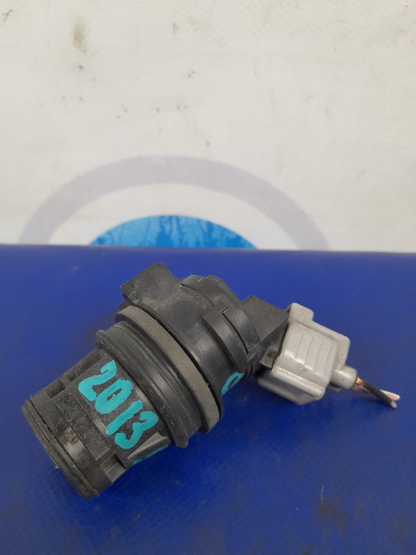 Насос омывателя стекла MAZDA CX-9 06-16