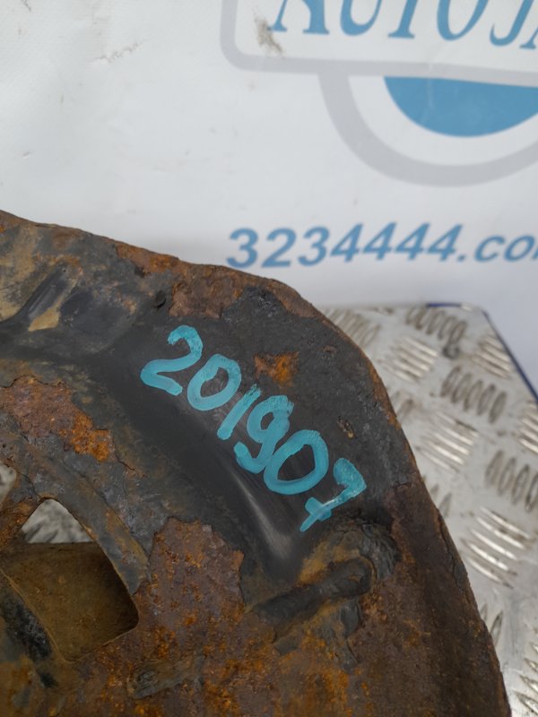 Кулак поворотный передний правый TOYOTA CAMRY 40 06-11