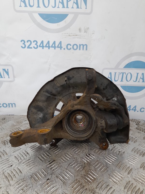 Кулак поворотный передний правый TOYOTA CAMRY 40 06-11 43211-AA010 Б/У