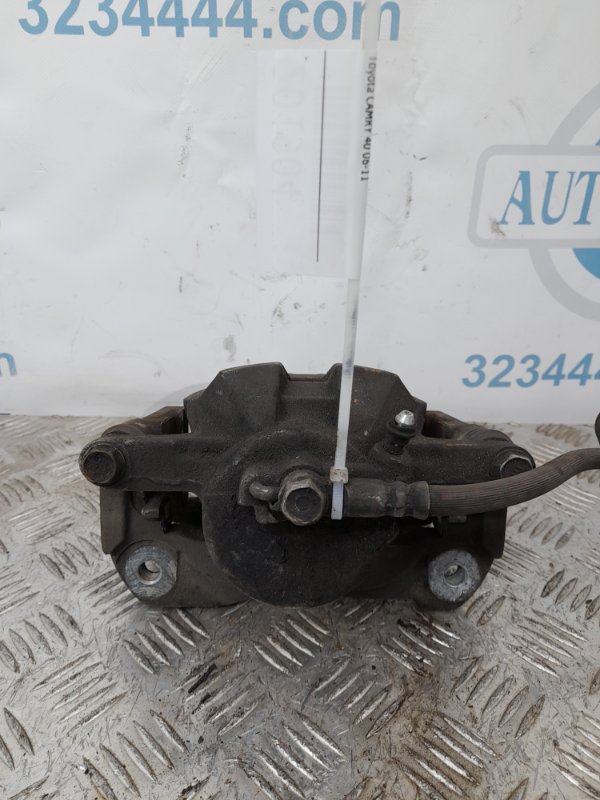 Суппорт тормозной передний правый CAMRY 40 06-11