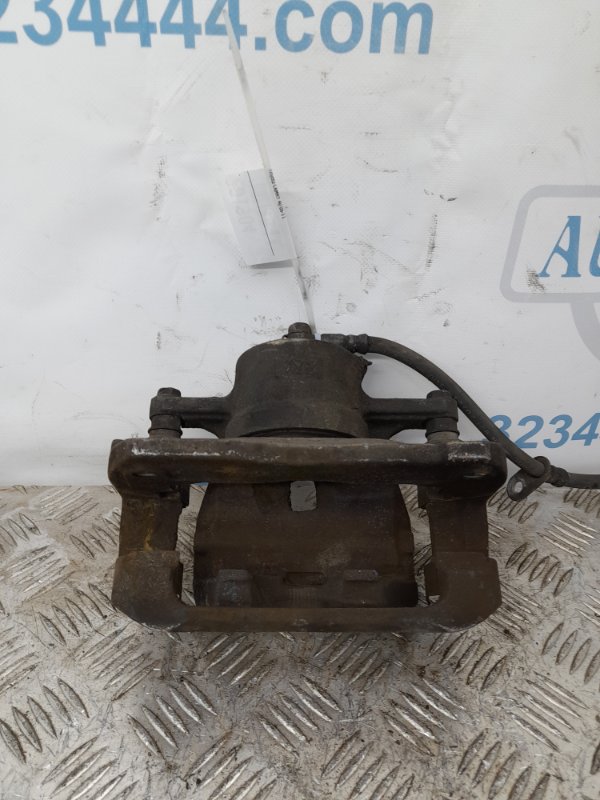 Суппорт тормозной передний правый TOYOTA CAMRY 40 06-11