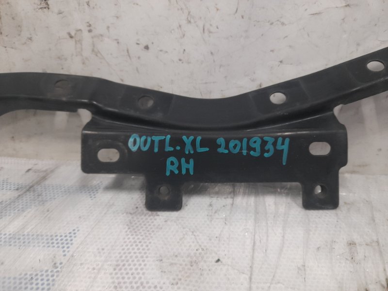 Кронштейн крепления фары передний правый OUTLANDER XL 05-13 2012 Внедорожник 2.4 4B12