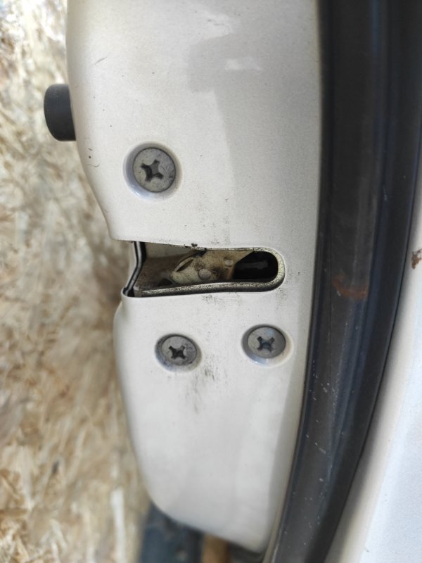 Запчасть замок двери передний правый SUBARU FORESTER SH 07-12 Внедорожник 61032SC040 Б/У Замок двери передний правый SUBARU FORESTER SH 07-12 Внедорожник 61032SC040 Б/У