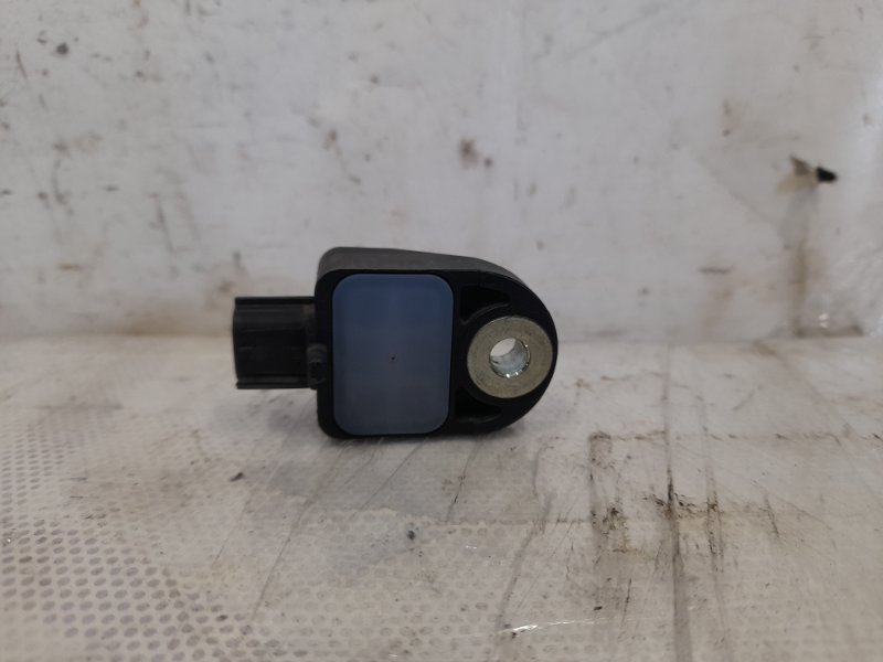 Датчик удара PRIUS - 30 09-17 2010 Хэтчбек 1.8 2ZR-FXE Датчик удара PRIUS - 30 09-17 2010 Хэтчбек 1.8 2ZR-FXE