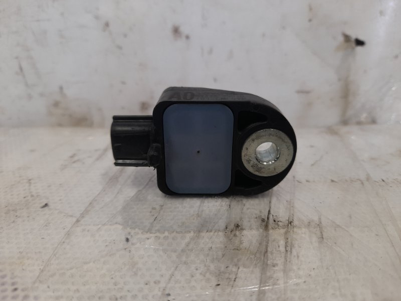 Датчик удара PRIUS - 30 09-17 2010 Хэтчбек 1.8 2ZR-FXE Датчик удара PRIUS - 30 09-17 2010 Хэтчбек 1.8 2ZR-FXE