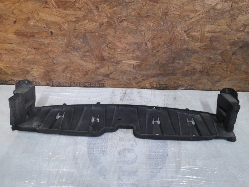 Дефлектор воздушный TOYOTA PRIUS - 30 09-17 2010 Хэтчбек 1.8 2ZR-FXE 5311347010 Б/У