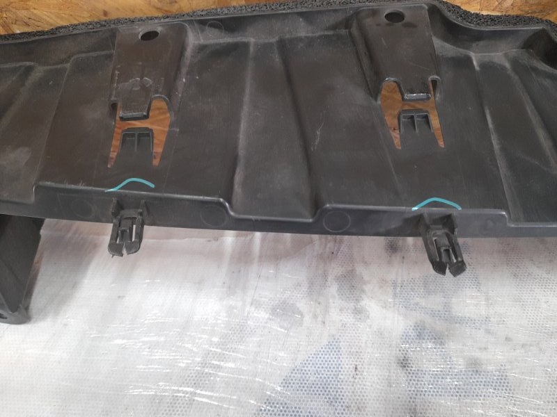 Дефлектор воздушный PRIUS - 30 09-17 2010 Хэтчбек 1.8 2ZR-FXE