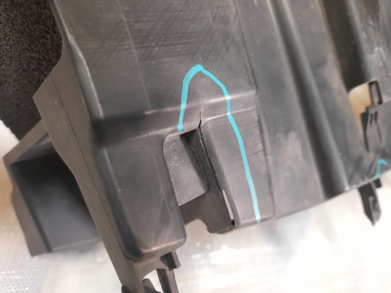 Дефлектор воздушный PRIUS - 30 09-17 2010 Хэтчбек 1.8 2ZR-FXE