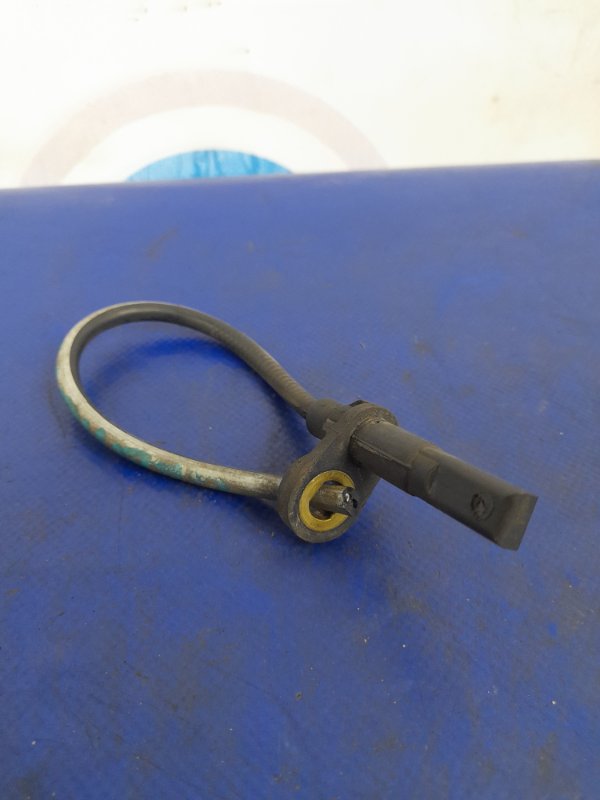 Датчик ABS задний левый MITSUBISHI GRANDIS 03-11 NA4W 2.4