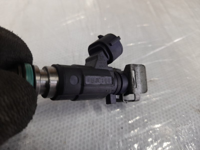 Форсунка топливная PRIMERA P-12 01-07 2006 2.0 QR20DE Форсунка топливная PRIMERA P-12 01-07 2006 2.0 QR20DE