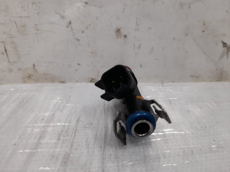 Форсунка топливная 6 GG 02-07 2007 Седан 2.0 LF95